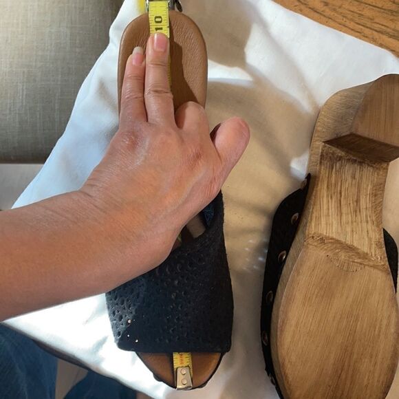 ERIC MICHAEL BLACK SUEDE MESH STUDDED MULES. NEW - Picture 8 of 10